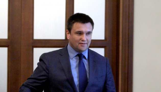 Klimkin llega a Qatar en visita de trabajo 