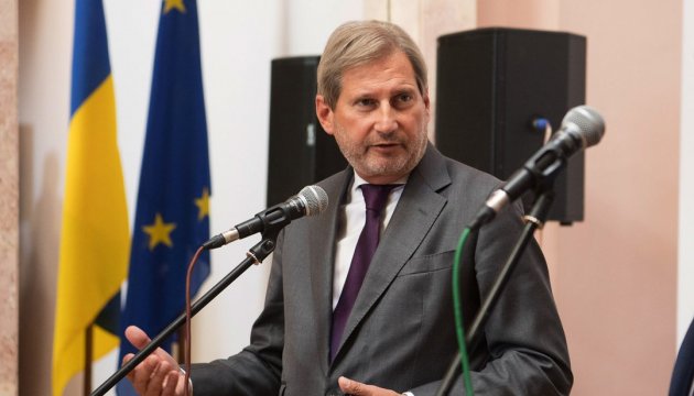 EU Commissioner Hahn to visit Ukraine to discuss fight against corruption, decentralization and aid to Donbas