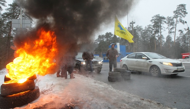 Спецпризначенці спалили у Гостомелі ще 10 ворожих броньовиків