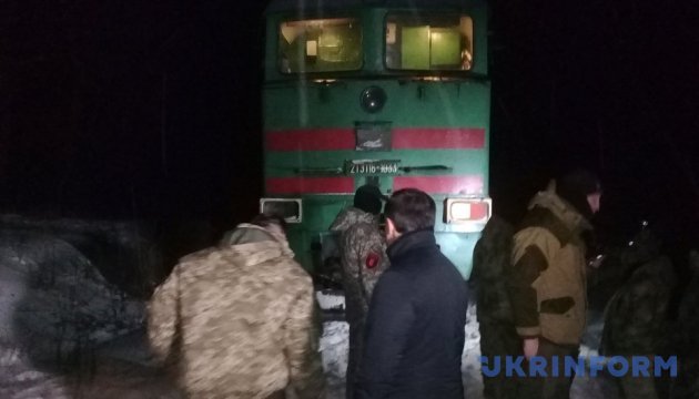 Ветерани АТО заблокували на Донбасі 12 вантажних поїздів і 700 вагонів 
