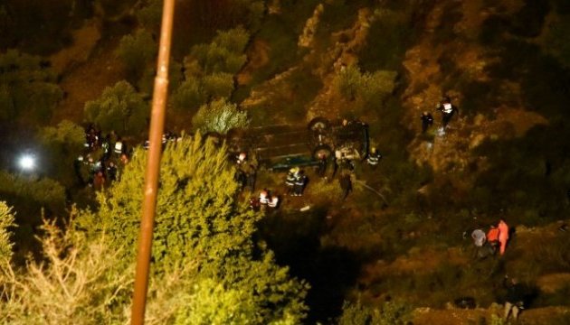 Ізраїльський автобус впав у 70-метрову прірву: двоє загиблих, 7 поранених