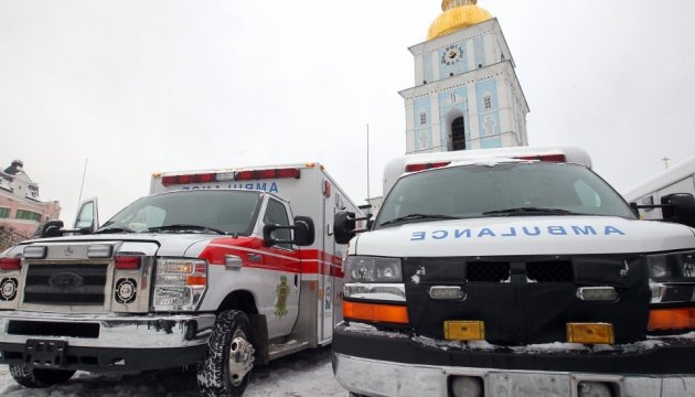 Canadian Ambassador hands over ten ambulances to Ukrainian medical institutions 