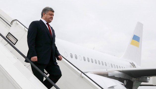 Порошенко перервав візит до Німеччини через обстріли Авдіївки