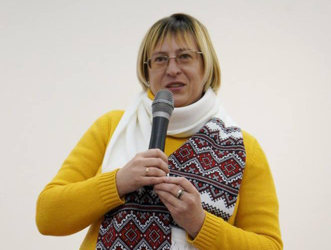 Олена Степова