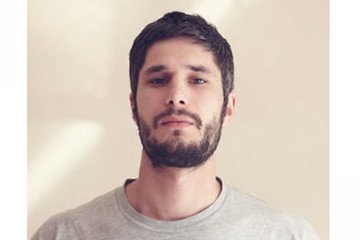 Поранений в Авдіївці британський фотограф планує видати книгу про Донбас