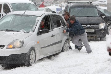 У Києві через сніг утворилися 10-бальні затори