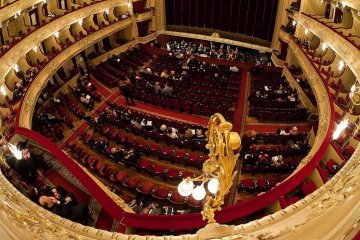 Национальная опера подготовила к новогодним праздникам гала-концерты и балет “Щелкунчик