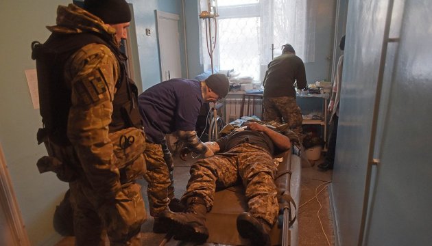 АТО: За день - 7 ворожих обстрілів, двоє бійців поранені 