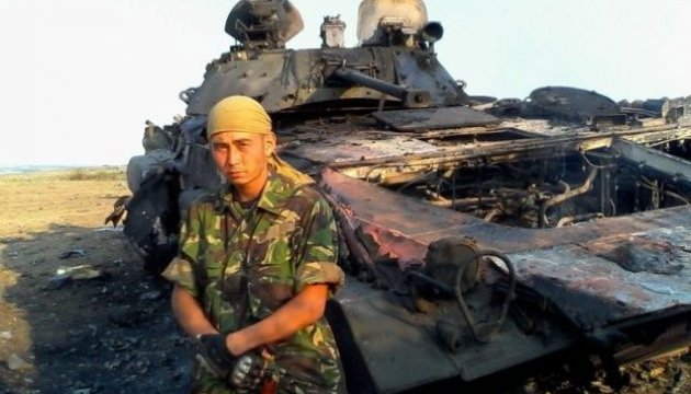 Учасник АТО отримав ключі від квартири Учасник АТО отримав ключі від квартири
