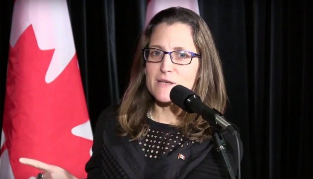 Chrystia Freeland: «L'OTAN soutient l'Ukraine»