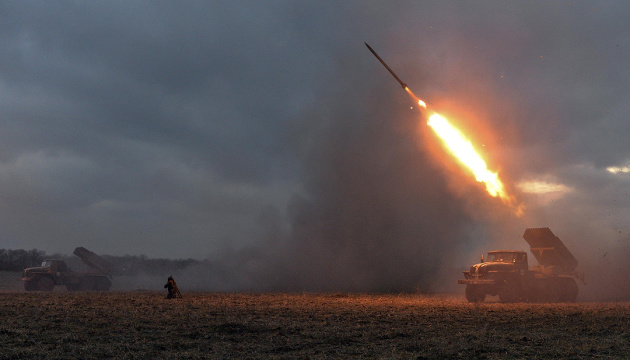 Les Russes ont déployé des missiles Grad pour tirer sur des civils qui empruntaient un couloir d'évacuation de Marioupol