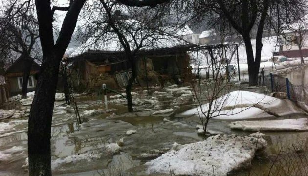 На річках України очікується підйом води, льодохід та крижані затори