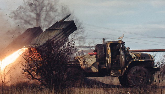 Militants launch 67 attacks on Ukrainian troops in Donbas in last day