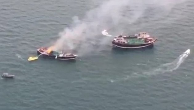 У Дубаї з палаючого судна врятували 14 осіб