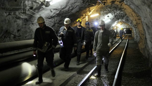 Жити не в борг: 20 мільярдів від ахметовських шахтарів