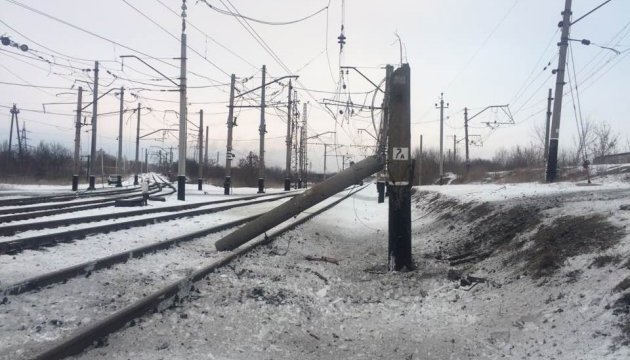 Бойовики з гармат обстріляли залізничну станцію Авдіївки 