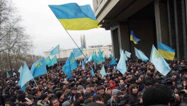 Порошенко: Ми не залишимо мешканців окупованого Криму без підтримки