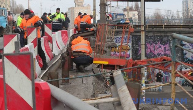 Рух на Шулявському мосту обмежать, водіям пропонують схему об'їзду