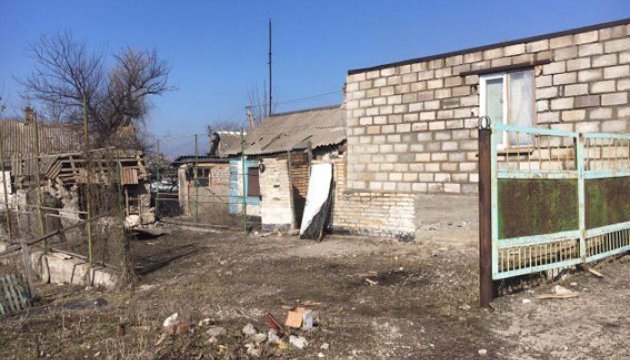 Поліція показала наслідки обстрілу бойовиками Гнутового Поліція показала наслідки обстрілу бойовиками Гнутового