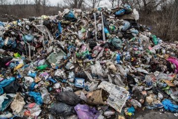 У Дніпрі викрили маршрут, за яким до них з’їжджалося львівське сміття