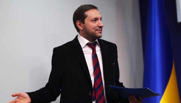 Informationsminister Juri Stez tritt zurück