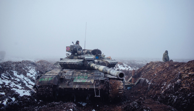АТО: бойовики з танків обстріляли Луганське, шахту Бутівку, Кам'янку і Піски