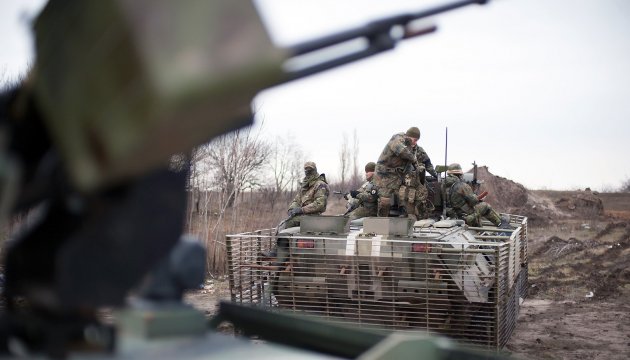АТО: бойовики обстріляли з зенітки українських морпіхів у Широкиному