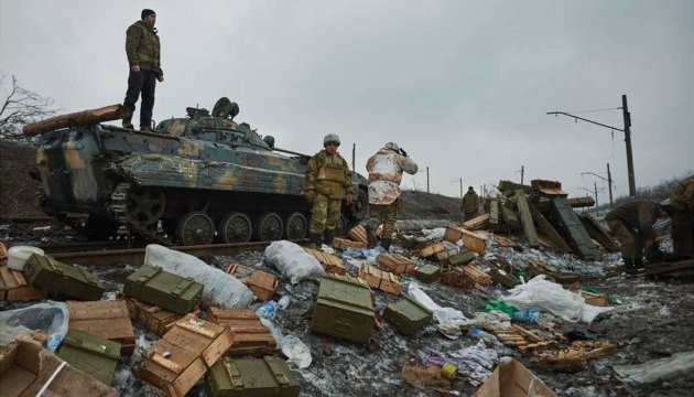 АТО: бойовики гатять із важких мінометів по Авдіївці й аеропорту Донецька