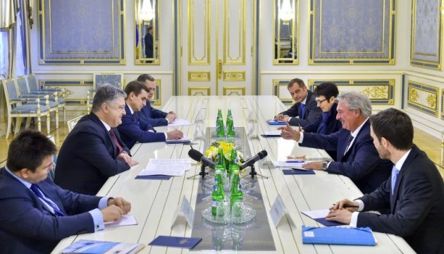 Poroshenko: No trading with seized enterprises on occupied territories