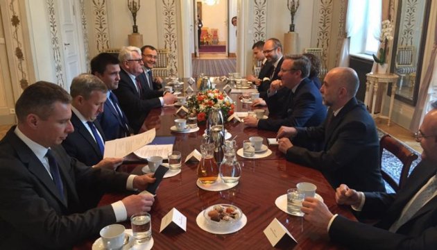 Pavlo Klimkin, Krzysztof Szczerski in Warsaw discuss preparations for holding Consultative Committee of Presidents