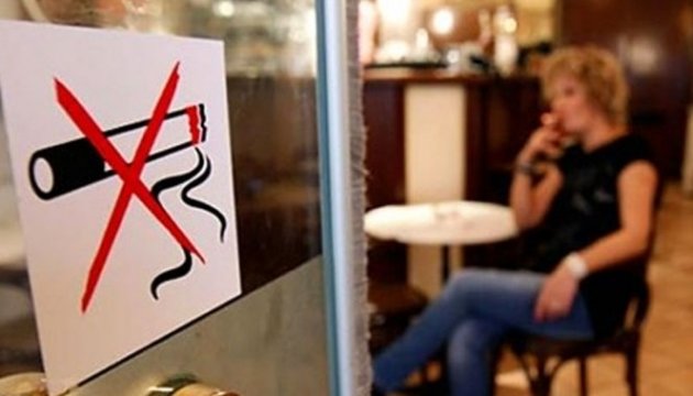 Куріння в ресторанах: влада Києва хоче підняти штрафи
