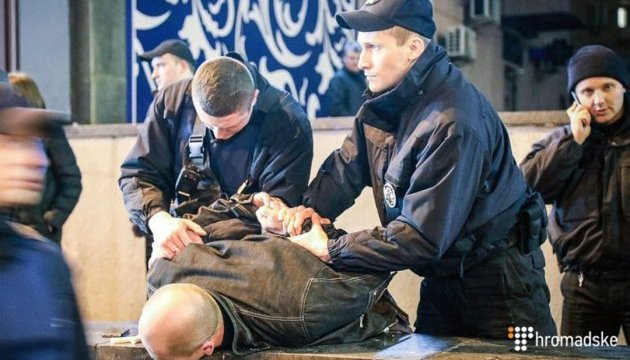 На Дніпропетровщині затримали поліцейського, який збив пішохода і втік