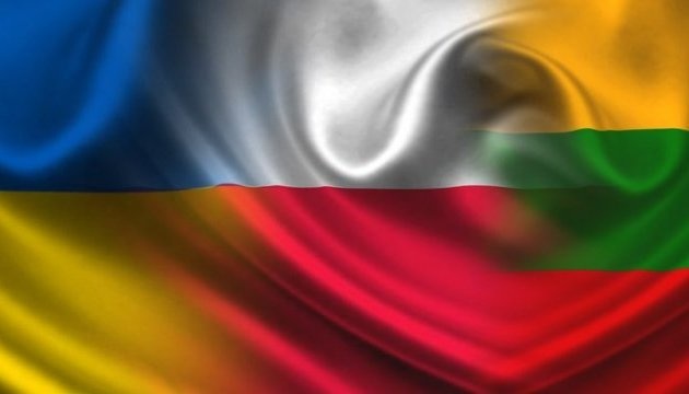 Ukraine, Poland, Lithuania foreign ministers discuss heavy arms supplies, sanctions, unblocking of exports