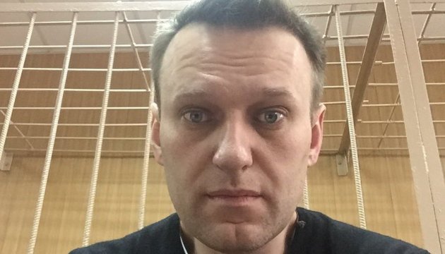 Навальний у суді просить допитати Медведєва