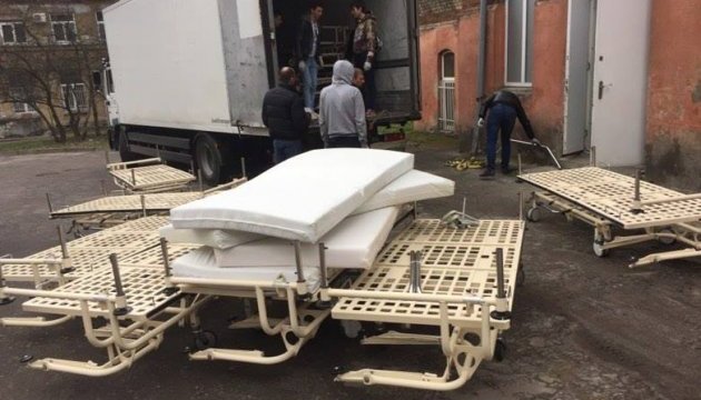 Благодійники з Німеччини передадуть 300 ліжок львівським лікарням
