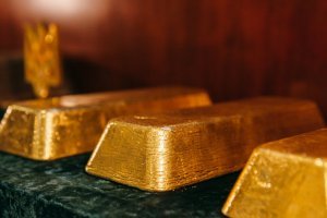 Експрокурора підозрюють у заволодінні 8 кілограмами золота