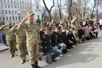 Восени до лав ЗСУ планують призвати понад 15 тисяч українців