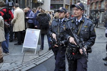 Норвезькій поліції у великих містах роздадуть зброю