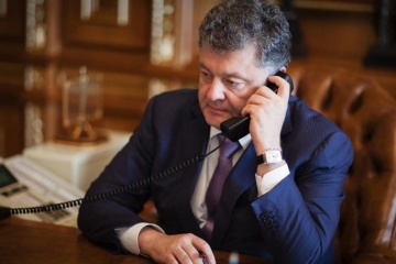Порошенко телефоном обговорив із прем’єром Молдови розширення митного контролю