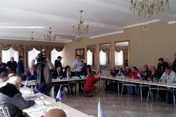 Мер Конотопа вигнав із міста однопартійців кума Путіна