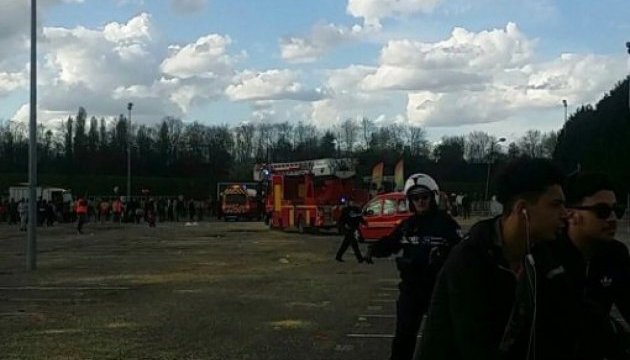У Франції під час карнавалу прогримів вибух, є поранені