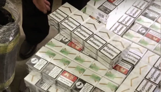 АМКУ оштрафував великі тютюнові компанії на 6,5 мільярда