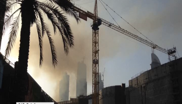 У Дубаї пожежа біля одного з найбільших торгових центрів