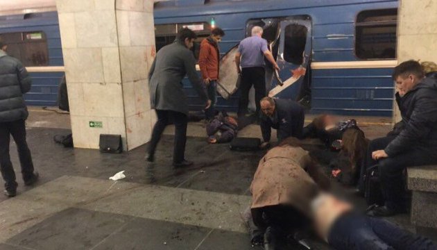 Вибухи у пітерському метро: загинули 10 людей