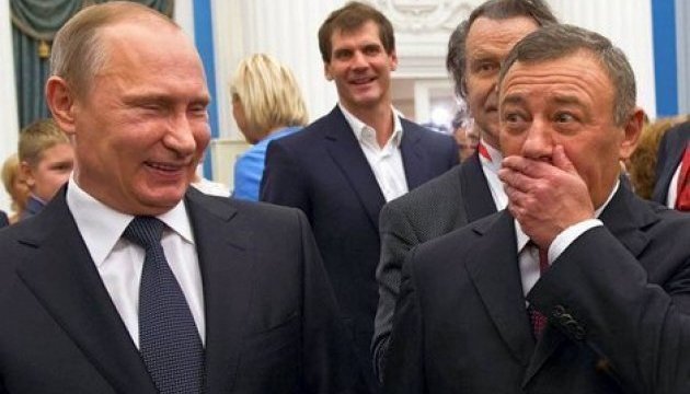 Путін звільнив від податків росіян, що потрапили під санкції