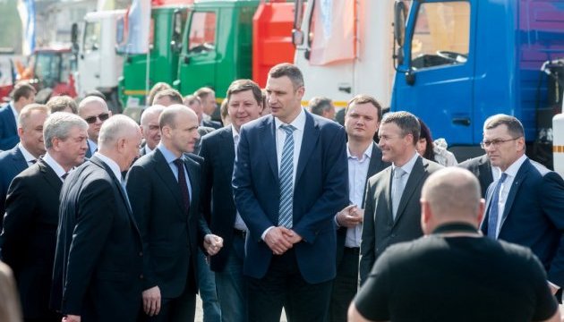 Кличко анонсував закупівлю 80 тролейбусів і 100 автобусів у Білорусі