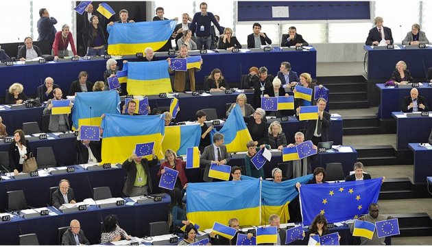 ЄВРОПАРЛАМЕНТ ПРОГОЛОСУВАВ ЗА БЕЗВІЗ ДЛЯ УКРАЇНИ