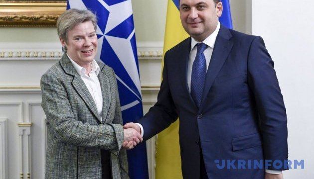 Україна та НАТО напрацюють спільний план реформи ДСНС - Гройсман