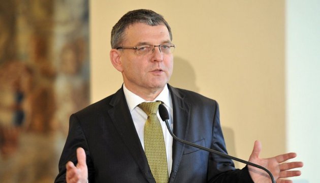 Україна має зробити додаткові кроки у боротьбі з корупцією - глава МЗС Чехії