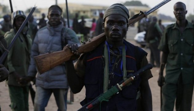 Армія Нігерії звільнила 76 викрадених бойовиками школярок